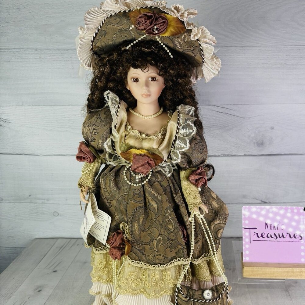 Vintage Duck House Heirloom Porcelain Doll LILLIAN 18" T Original Box W/ Stand